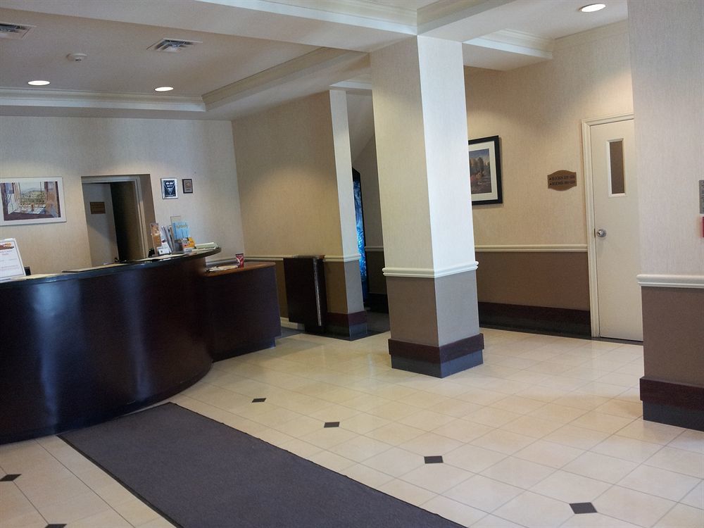 The Champlain Waterfront Ascend Collection Hotel 3*